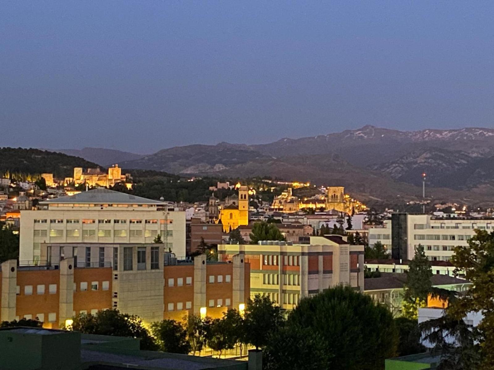 H&h Mirador De Vistas A La Alhambra Y Sierra Nevada Appartement Granada